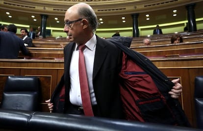 El ministro de Hacienda, Cristóbal Montoro, en el Congreso.