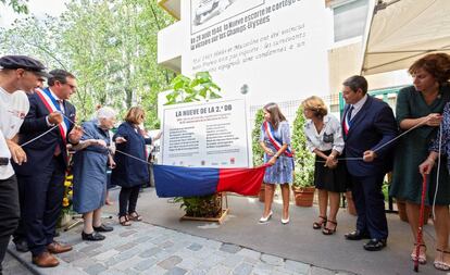 La ministra de Justicia en funciones, Dolores Delgado y la alcaldesa de París, Anne Hidalgo, durante los homenajes a La Nueve