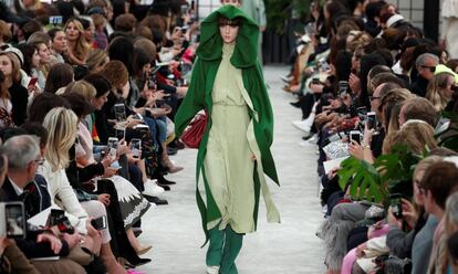 Una creación de Pierpaolo Piccioli para Valentino.