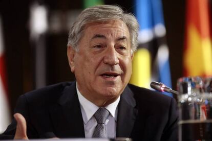 El comisario europeo para el Medio Ambiente, Asuntos Mar&iacute;timos y Pesca, Karmenu Vella. EFE/Archivo