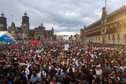 La manifestación finalizó en el zócalo de la capital