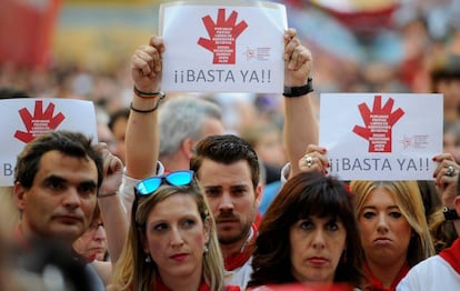 Demonstrators outside the Pamplona court.