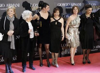 Kiti Manver, Chus Lampreave, Rossy de Palma, Carmen Machi, Lola Dueñas y Ángela Molina.