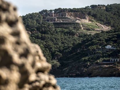 Construcción de viviendas en la Pedrera de S'Antiga en Begur.