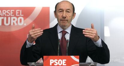 Rubalcaba, durante la rueda de prensa de hoy