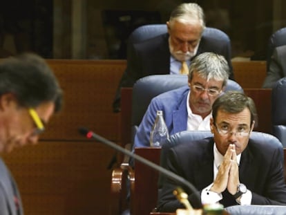 Ignacio Gonz&aacute;lez, en el &uacute;ltimo debate del estado de la regi&oacute;n en la Asamblea de Madrid, con Tom&aacute;s G&oacute;mez, Gregorio Gordo y Luis de Velasco en sus esca&ntilde;os.