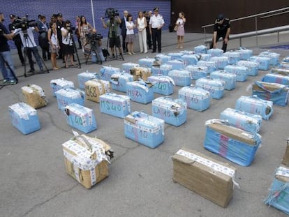 Police arrested 42 people and seized more than five tons of hashish with the help of information received via Twitter.