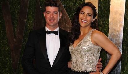 Robin Thicke y Paula Patton en la fiesta Vanity Fair de los Oscar 2012.