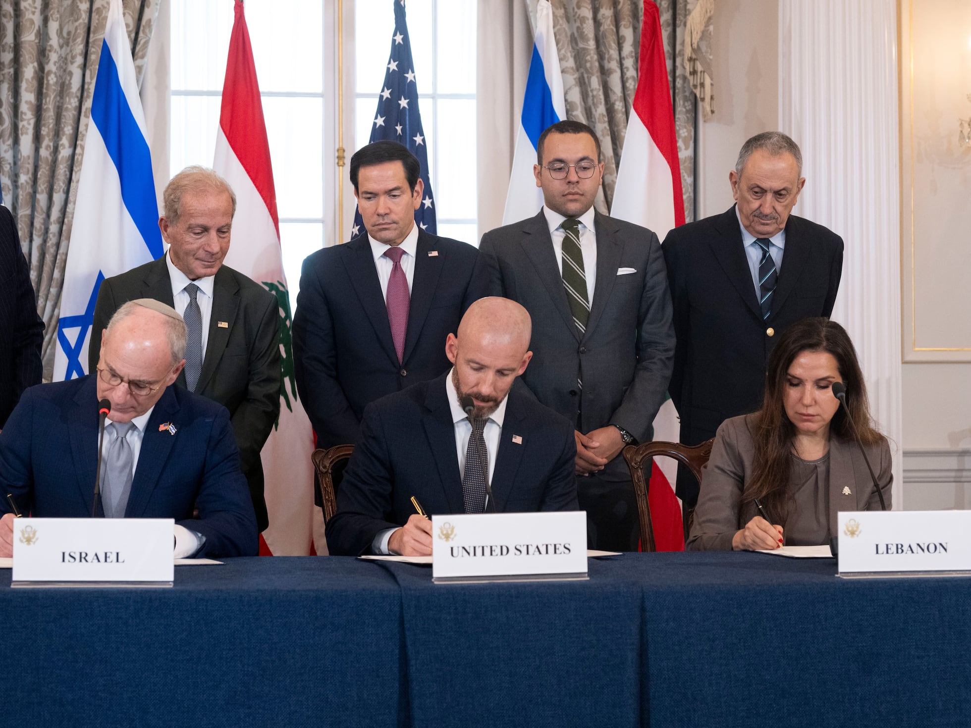 Israel y Líbano firman un acuerdo marco de paz en Washington | Internacional | EL PAÍS
