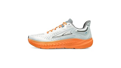 Zapatillas Altra en oferta sobre fondo blanco.