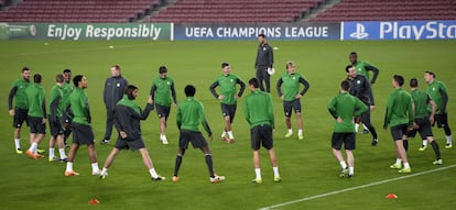 Los jugadores del Celtic, en un momento del entrenamiento del martes.