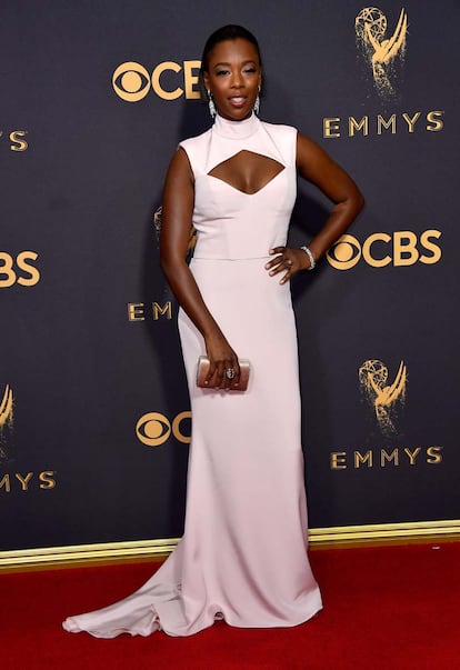 Samira Wiley (The handmaid's Tale y Orange is the New Black) optó por este diseño en tono bebé de Christian Siriano.