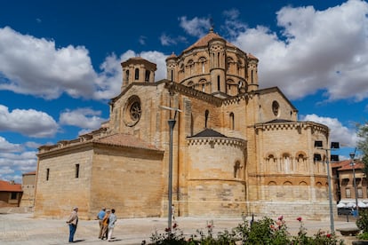 El exterior de la colegiata de Santa María la Mayor, en Toro.