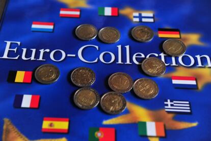 Imagen de una colección de euros de distintos países.