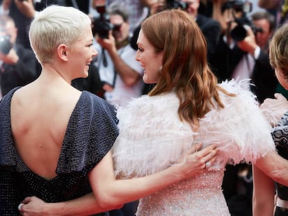 Michelle Williams, a la izquierda, y Julianne Moore, protagonistas de 'Wonderstruck', ayer en el Festival de Cannes.