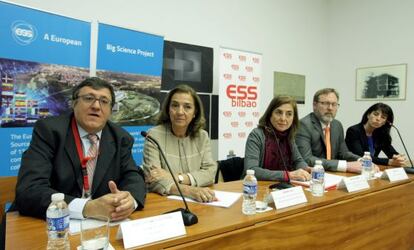 Mesa que ha presidido la presentación del proyecto de ESS Bilbao.