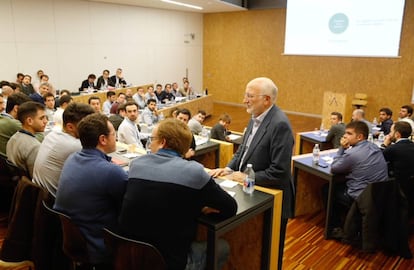 Juan Roig, presidente de Mercadona, con emprendedores de Lanzadera.