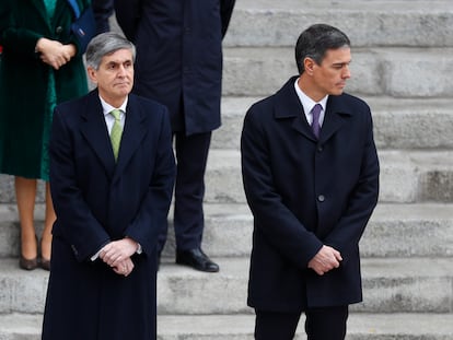 El presidente del Tribunal Constitucional, Pedro González-Trevijano, y el presidente del Gobierno, Pedro Sánchez, el pasado 6 de diciembre.