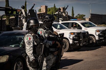 Elementos de la Guardia Nacional realizan un operativo de seguridad en el municipio de Villanueva, en Zacatecas, en septiembre de 2023.