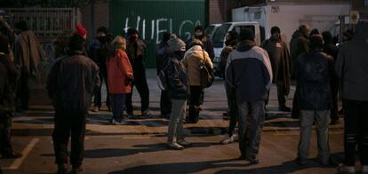 Trabajadores en huelga de Panrico, en Cornell&agrave;. 