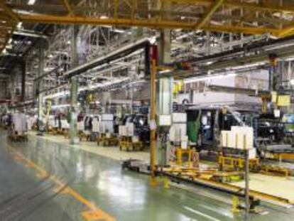 Interior de la fábrica Nissan. EFE/Archivo