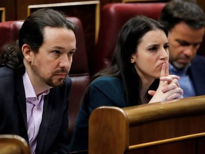 El vicepresidente y líder de Podemos, Pablo Iglesias, junto a la ministra Irene Montero.