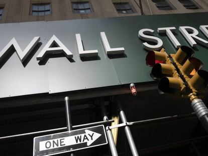 Imagen de un edificio en Wall Street, Nueva York.