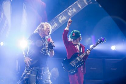 Axl Rose actúa con AC/DC en Columbus, Ohio, en 2016.