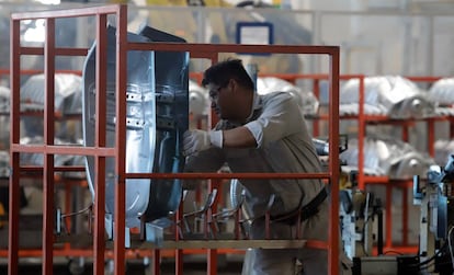 TMEC: un trabajador, en una planta automotriz en México