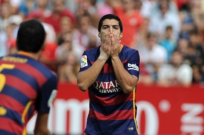 Luis Suárez, después de fallar una ocasión