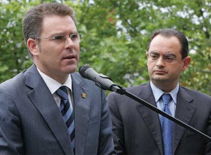 Imanol Landa y Javier Balza, ayer en su comparecencia en Getxo.