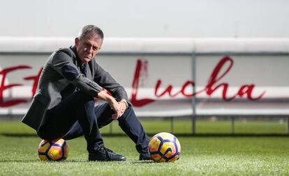 LUCAS ALCARAZ, en la ciudad deportiva del Granada.