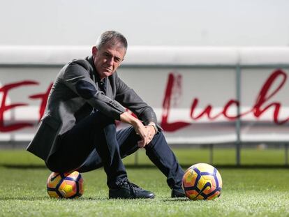 LUCAS ALCARAZ, en la ciudad deportiva del Granada.