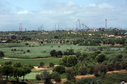 Vista de los terrenos próximos a Port Aventura en los que se instalará el complejo de Hard Rock en Tarragona.