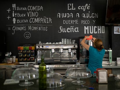 La cafetería TalHara, en Sevilla, ultima las labores para reabrir tras casi dos meses