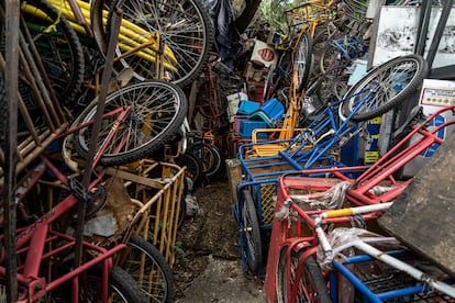 Depósito de triciclos decomisados en la Alcaldía Miguel Hidalgo.