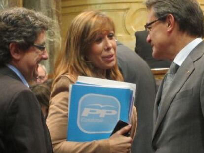 Enric Millo, Al&iacute;cia S&aacute;nchez Camacho (PP) y Artur Mas (Ciu), en el Parlament de Catalunya