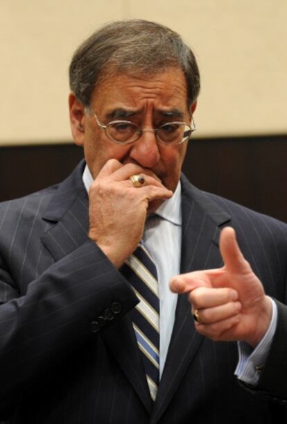 El secretario de Defensa, Leon Panetta, durante la cumbre de la OTAN en Bruselas.