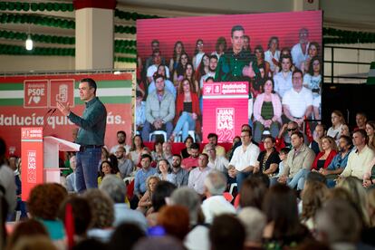 Pedro Sánchez, este sábado durante un mitin en Sevilla.