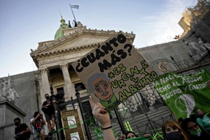 Manifestantes em Buenos Aires nesta quarta-feira.