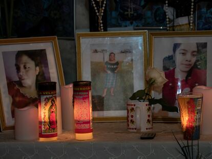 Altar a Santa Cristina García, una de las víctimas de la matanza, en su casa en la municipalidad de Comitancillo, Guatemala el 3 de febrero de 2021.