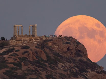 La superluna azul de agosto, en imágenes