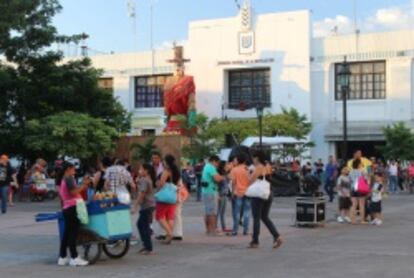 Una esquina de la plaza principal de León durante las fiestas de la Inmaculada Concepción.