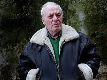 "Cada vez más los libros se hacen solos. Antes, los planificaba mucho. Ahora no". "Lo que yo persigo en los libros es la felicidad en la mano del escritor", cuenta António Lobo Antunes.