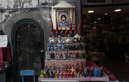 Un dels altars dedicats a Maradona al centre de Nàpols.