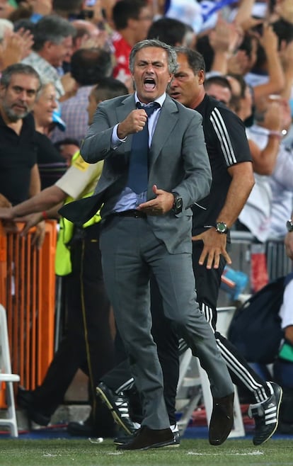 Mourinho celebra el gol de la victoria del Madrid ante el Manchester City (3-2) en el primer partido de esta temporada en Champions.