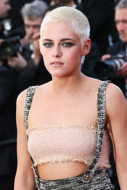 Kristen Stewart ha superado con éxito el potencial estancamiento de la etapa Crepúsculo gracias a su predilección por el cine independiente. Y en la alfombra roja, también deja huella.