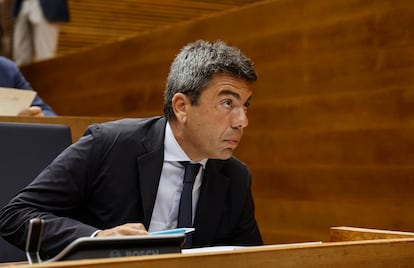 Carlos Mazón, durante la sesión de control en Les Corts Valencianes, este jueves.