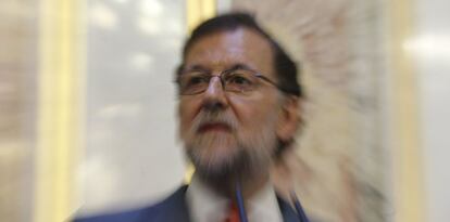 El presidente del Gobierno en funciones, Mariano Rajoy, durante la rueda de prensa ofrecida el miércoles en el Congreso tras la reunión que mantuvo con el líder del PSOE, Pedro Sánchez, en el marco de la ronda de contactos con vistas a intentar la investidura.