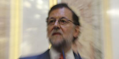 El presidente del Gobierno en funciones, Mariano Rajoy, durante la rueda de prensa ofrecida el mi&eacute;rcoles en el Congreso tras la reuni&oacute;n que mantuvo con el l&iacute;der del PSOE, Pedro S&aacute;nchez, en el marco de la ronda de contactos con vistas a intentar la investidura. 